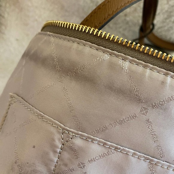 MK Michael Kors Jet Set Initial Monogram Handbag Bag Purse Travel Tote - Picture 13 of 14